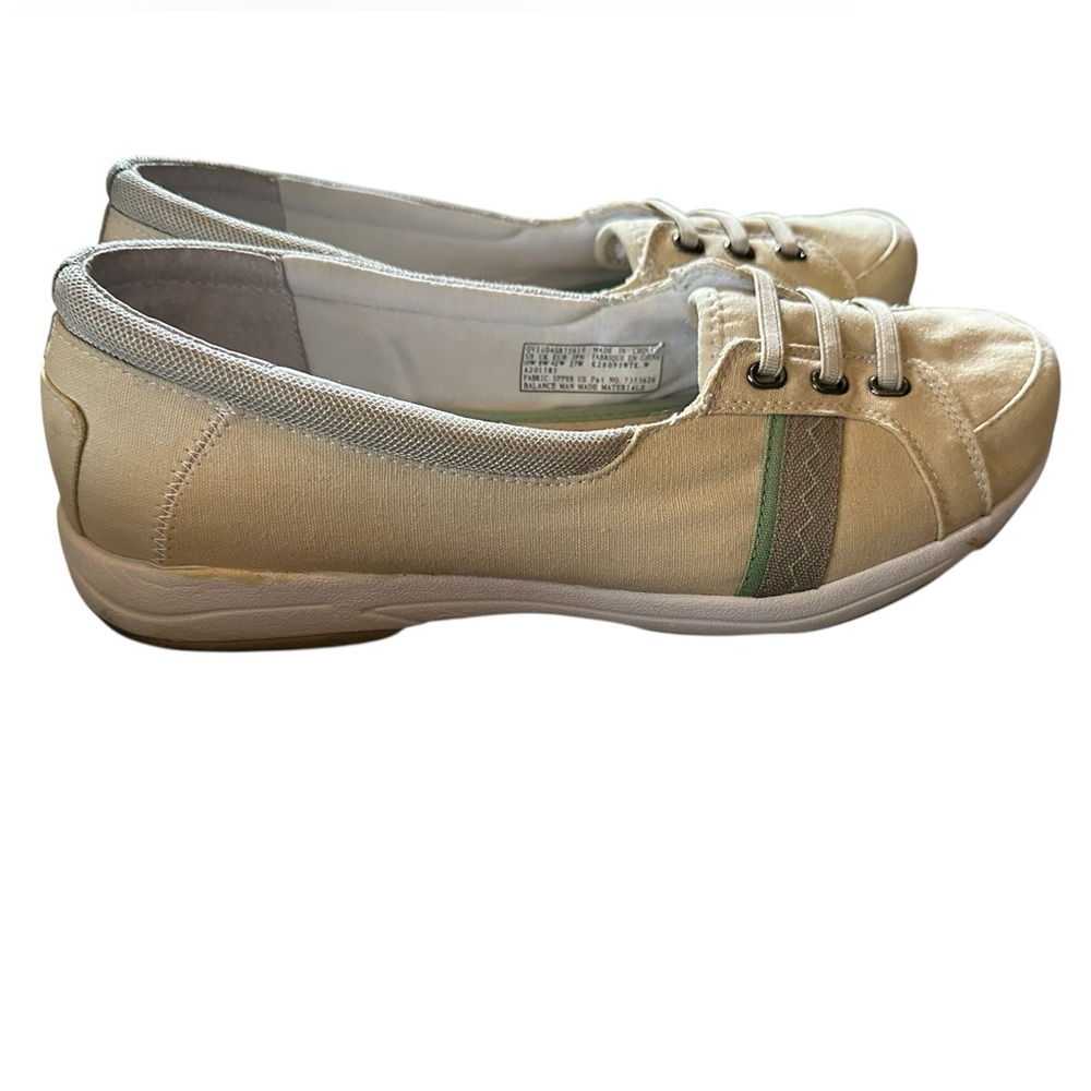 RYKÄ cream/light tan slip on sneaker style flats gray & green accents sz 10 Wide - Picture 3 of 6